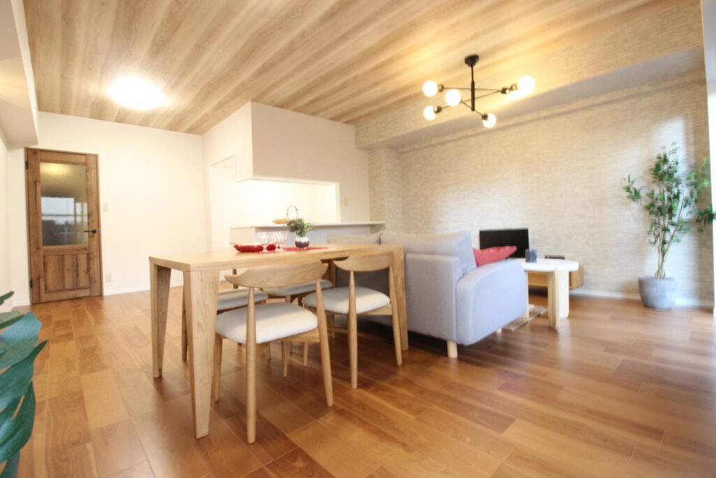 LDKナチュラルモダンインテリアにリフォーム